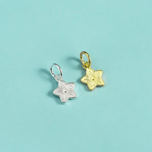 Dije Flor de Cerezo con Estrella