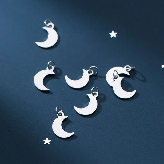 Dije Luna en Dos Tamaños