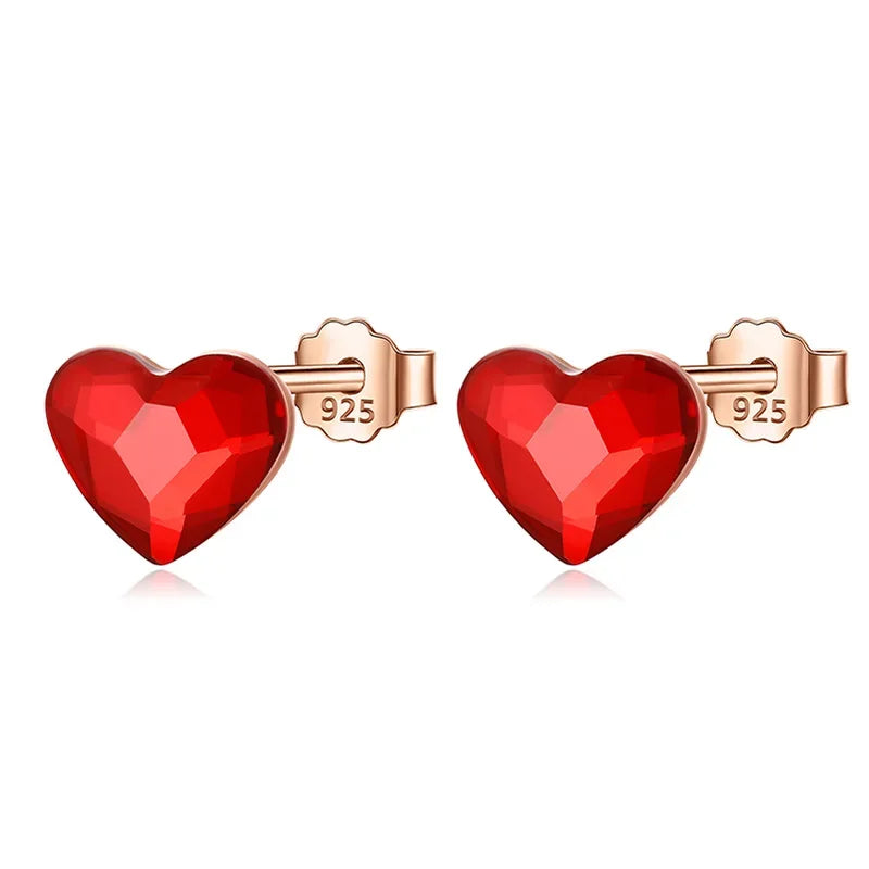 Aretes Corazón con Zirconia Roja