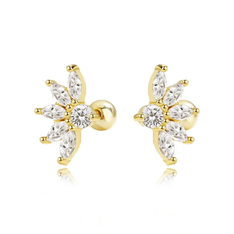 Aretes Flor con Zirconias Transparentes