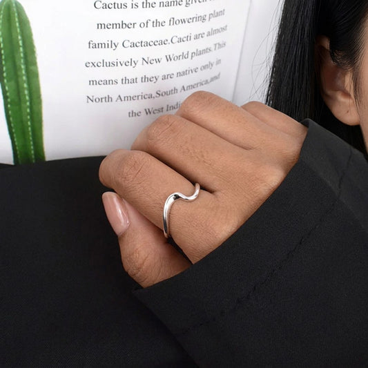Anillo Abierto Torcido Minimalista