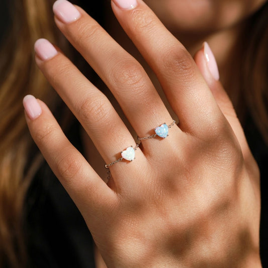 Anillo Corazón de Ópalo Ajustable