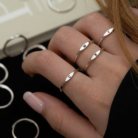 Anillo Letra Inicial Brillante