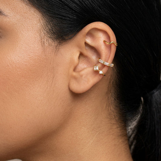 Aretes de Clip Curvos con Zirconias