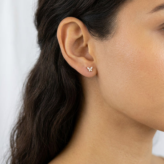 Aretes Mariposa Delicada con Zirconias