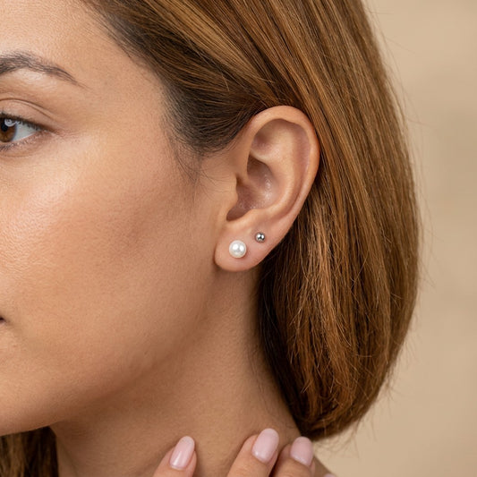 Aretes Mini Perla con Cierre de Rosca