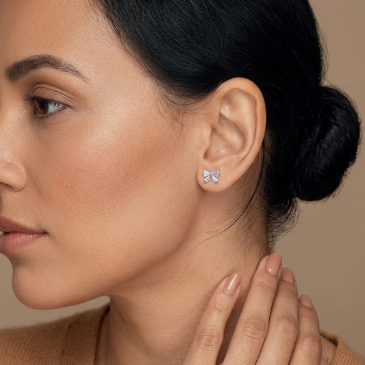 Aretes Moño con Zirconias y Cierre de Rosca