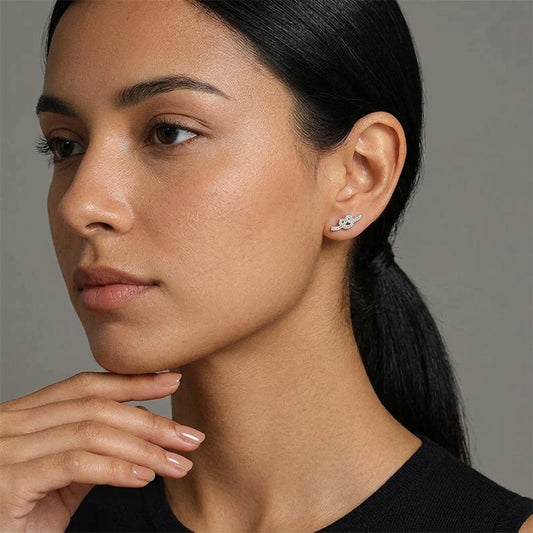 Aretes Nudo de Amor con Zirconia