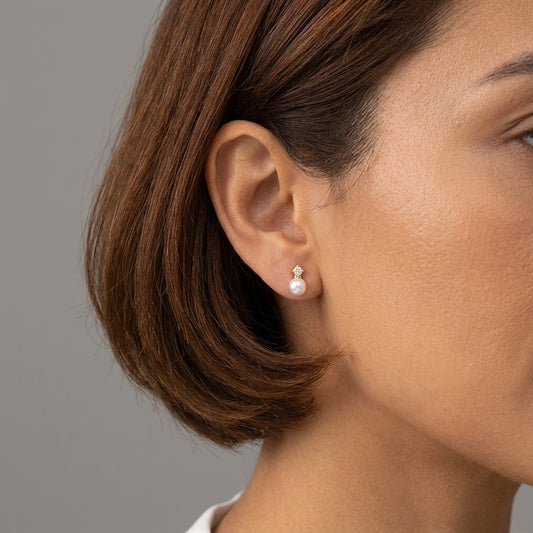 Aretes Perla con Zirconias en Cuatro Estilos
