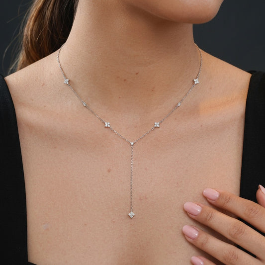 Collar Flor con Flecos y Zirconias