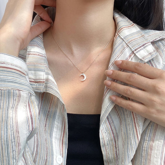 Collar Gargantilla Luna y Concha con Zirconias