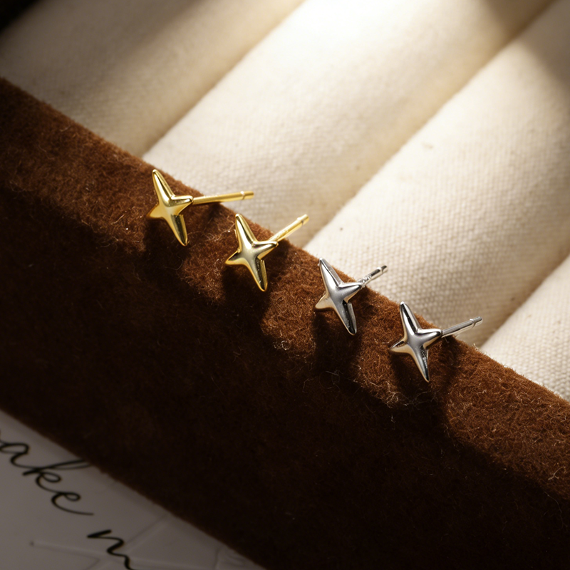 Aretes Estrella de Zirconia en Plateado o Dorado