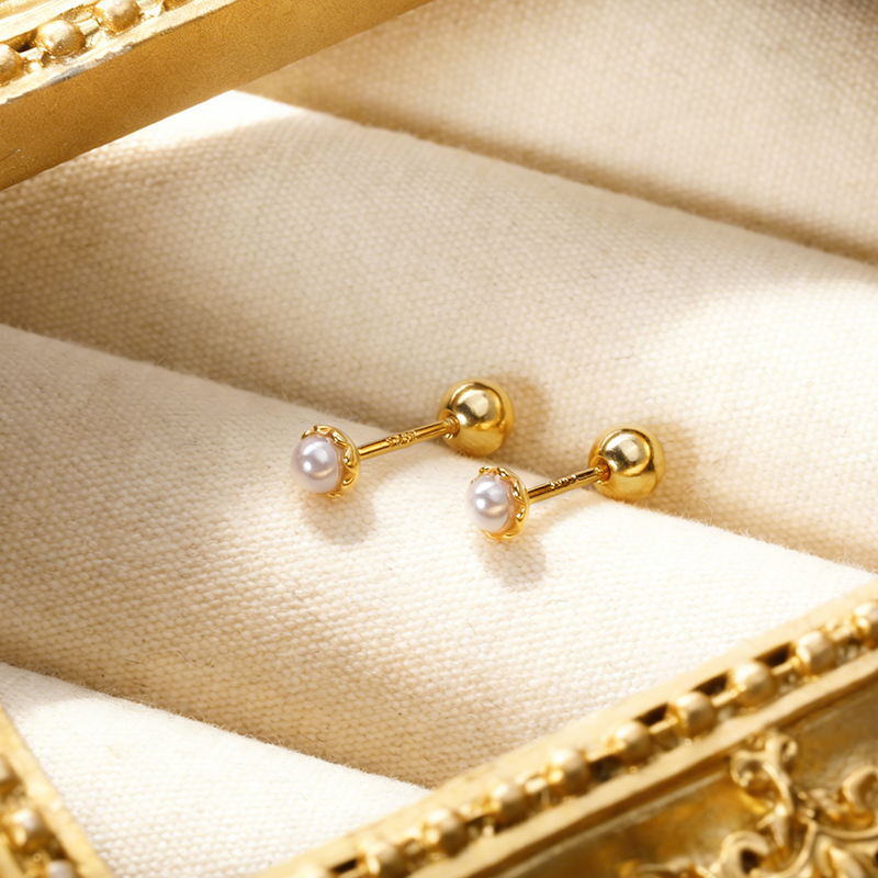 Aretes Perla de Agua Dulce con Rosca