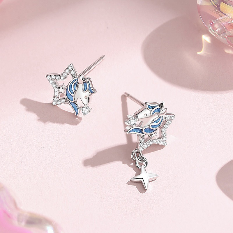 Aretes Unicornio con Estrella de Zirconia