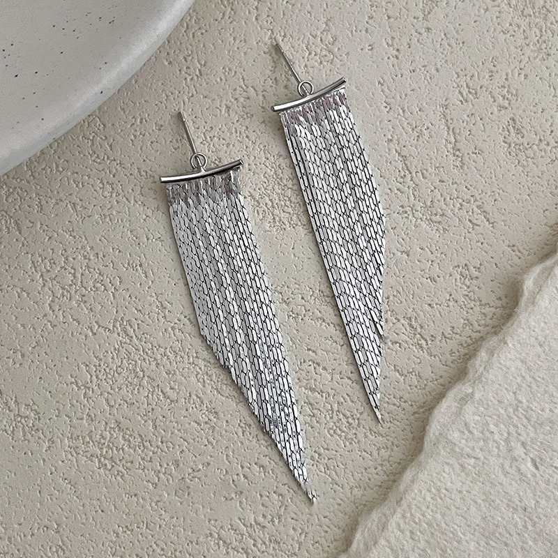 Aretes Cascada con Flecos