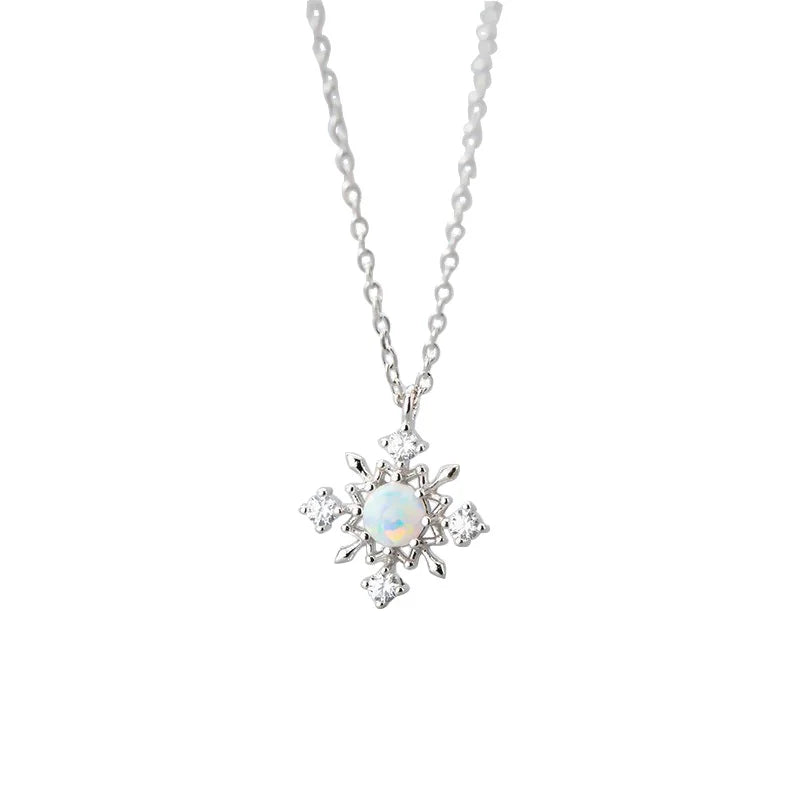Collar Copo de Nieve con Piedras Brillantes