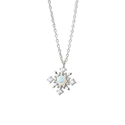 Collar Copo de Nieve con Piedras Brillantes