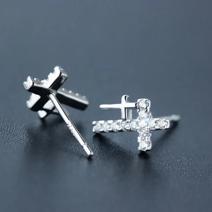 Aretes Cruz Deslumbrante en Cuatro Colores
