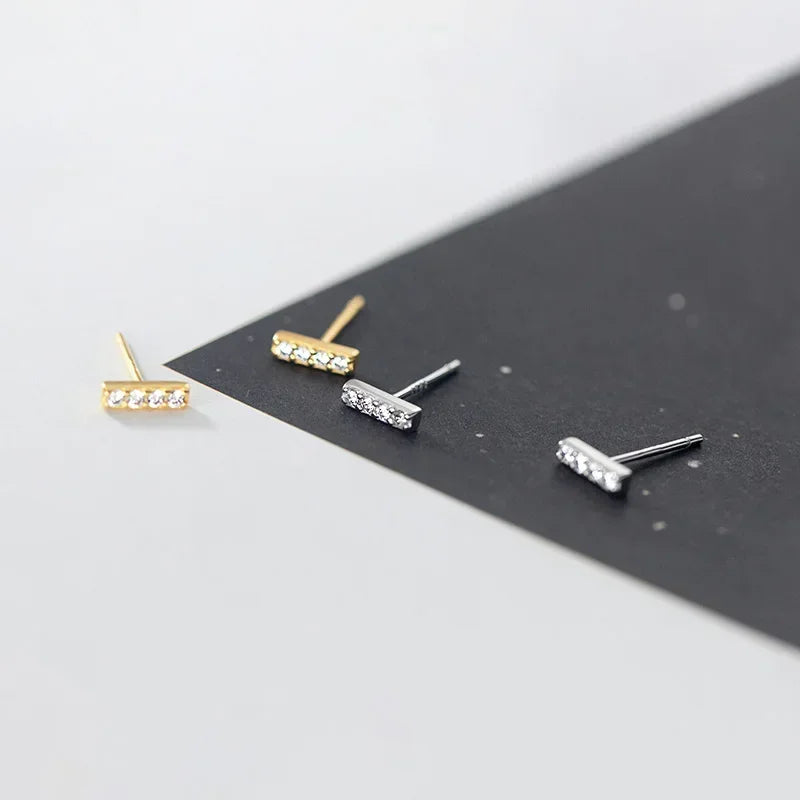 Aretes Mini Barra con Zirconias