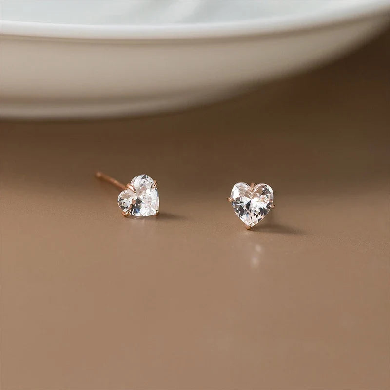 Aretes Solitario Corazón de Zirconia