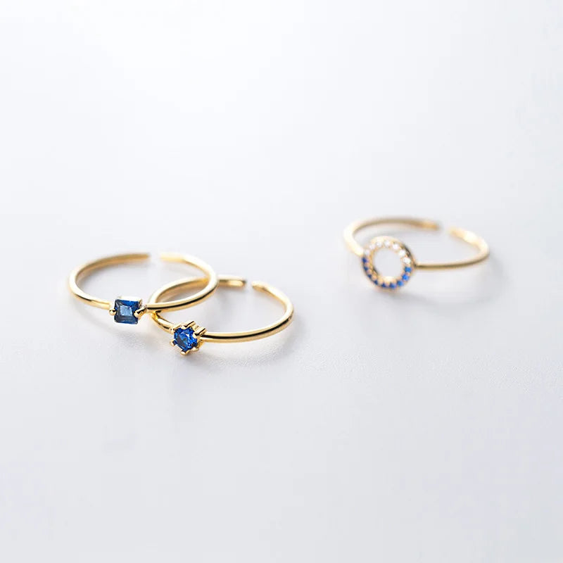 Anillo Geométrico con Zirconia Azul