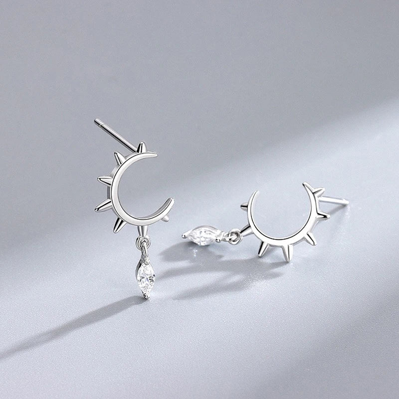 Aretes Medio Aro con Zirconias Marquesa