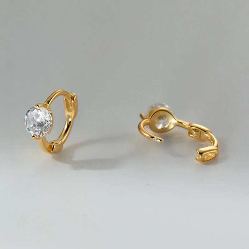 Aretes Redondos Sencillos con Zirconia