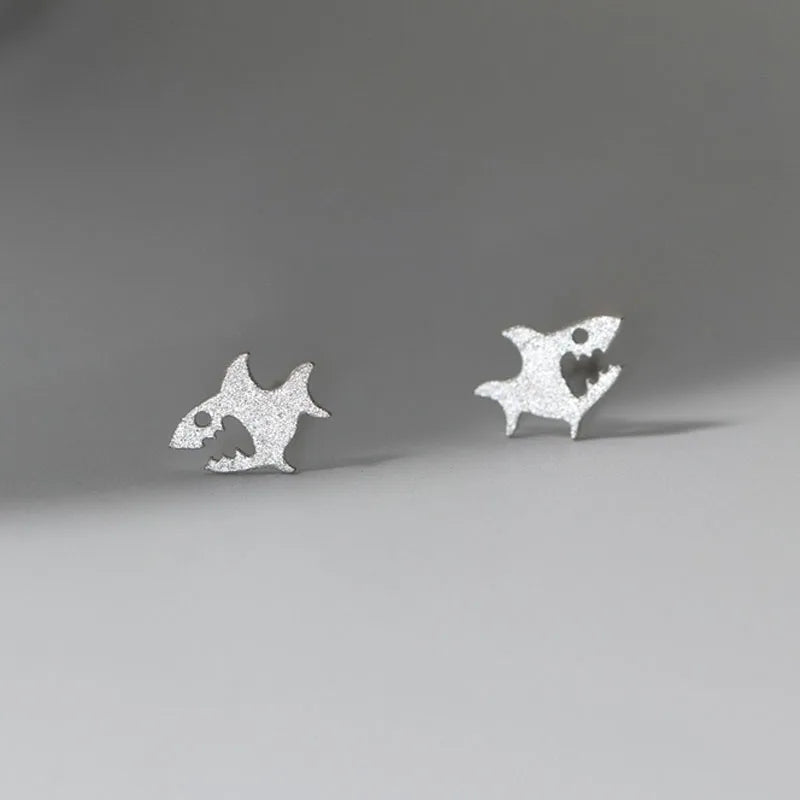 Aretes Tiburón Satinado
