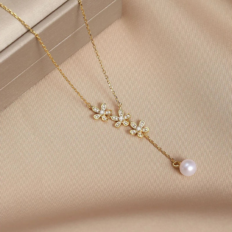 Collar Flor con Perla en Dos Modelos