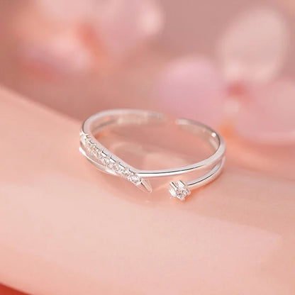 Anillo Ajustable Cruz con Zirconias