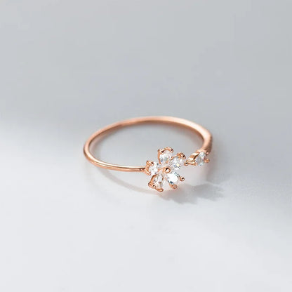 Anillo Abierto Flor con Zirconia en Gota