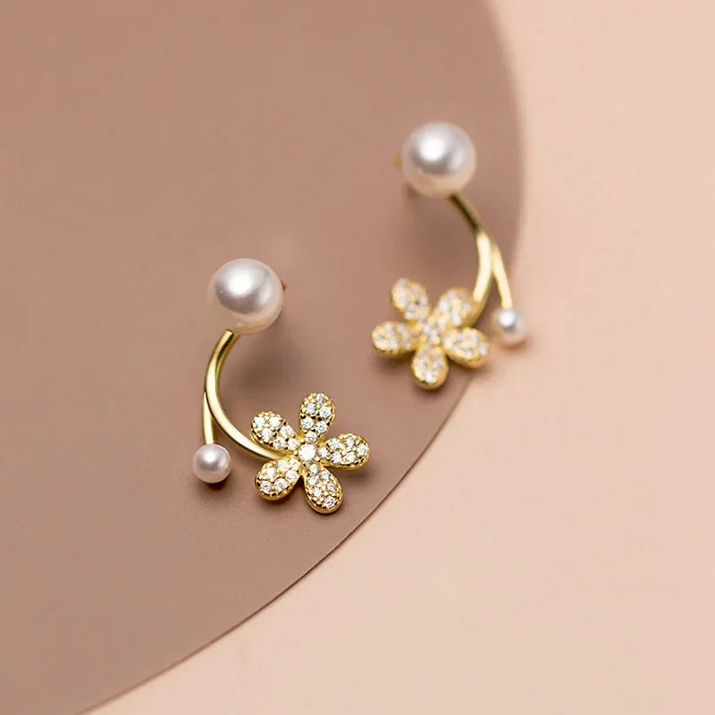 Aretes Flor con Perla y Zirconias