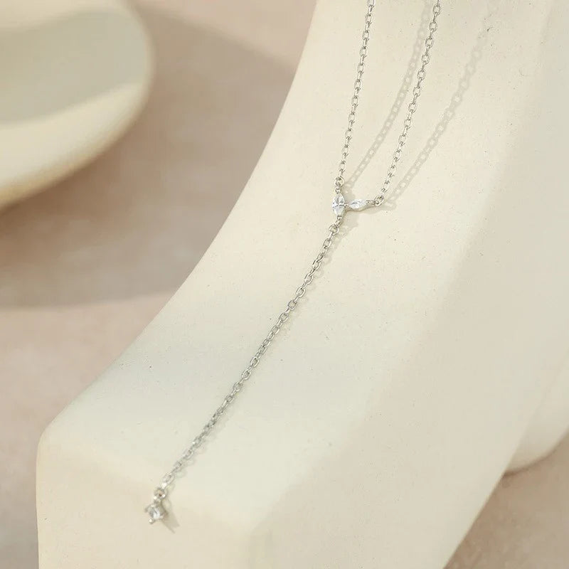 Collar en Y con Flecos y Zirconias