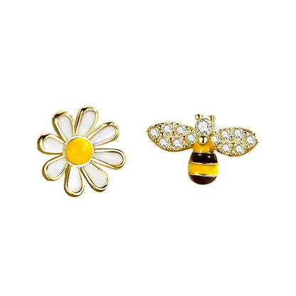 Aretes Asimétricos Abeja y Margarita