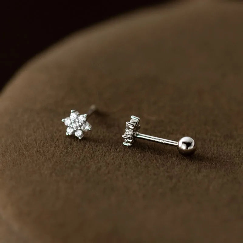 Aretes Flor de Botón con Zirconias