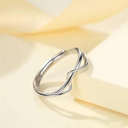 Anillo Líneas Cruzadas Ajustable