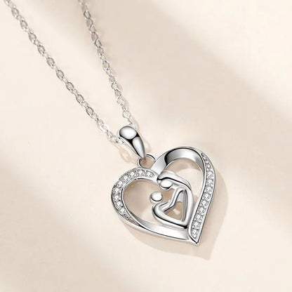 Collar Corazón Abrazo de Madre e Hijo