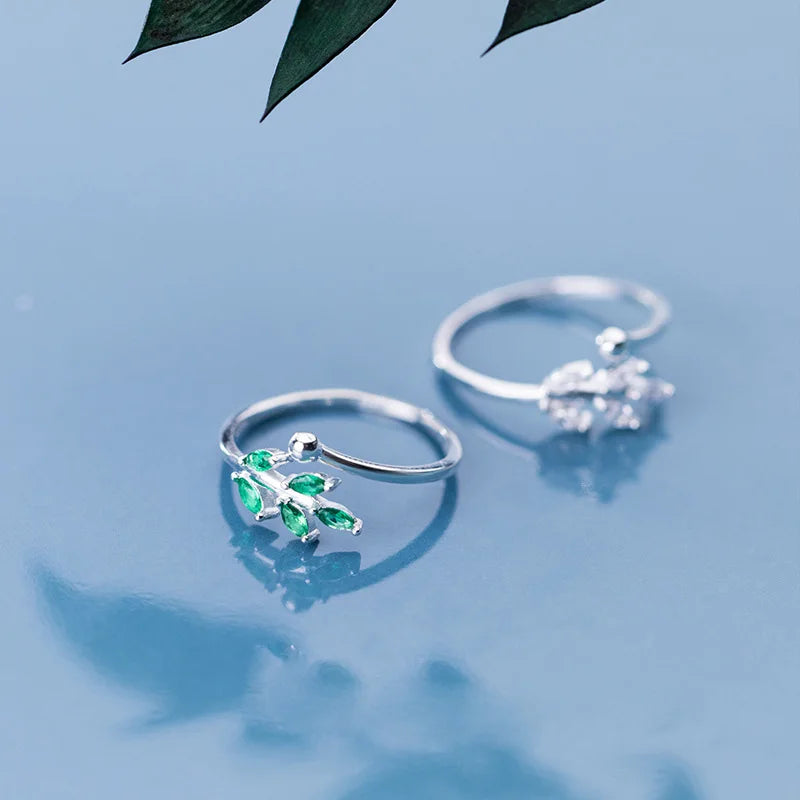 Anillo Coctel Hojas en Blanco o Verde