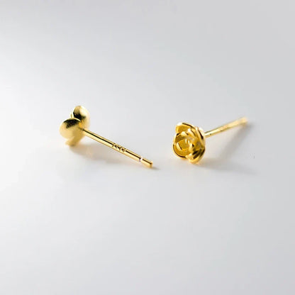 Aretes Flor de Rosa Minimalistas