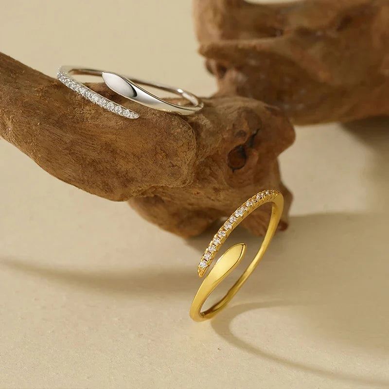 Anillo Serpiente Ajustable con Zirconias