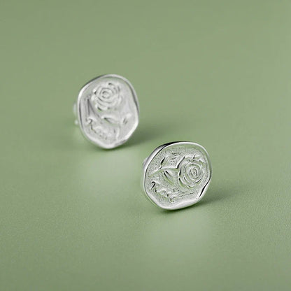 Aretes Flor de Rosa Clásica con Rosca