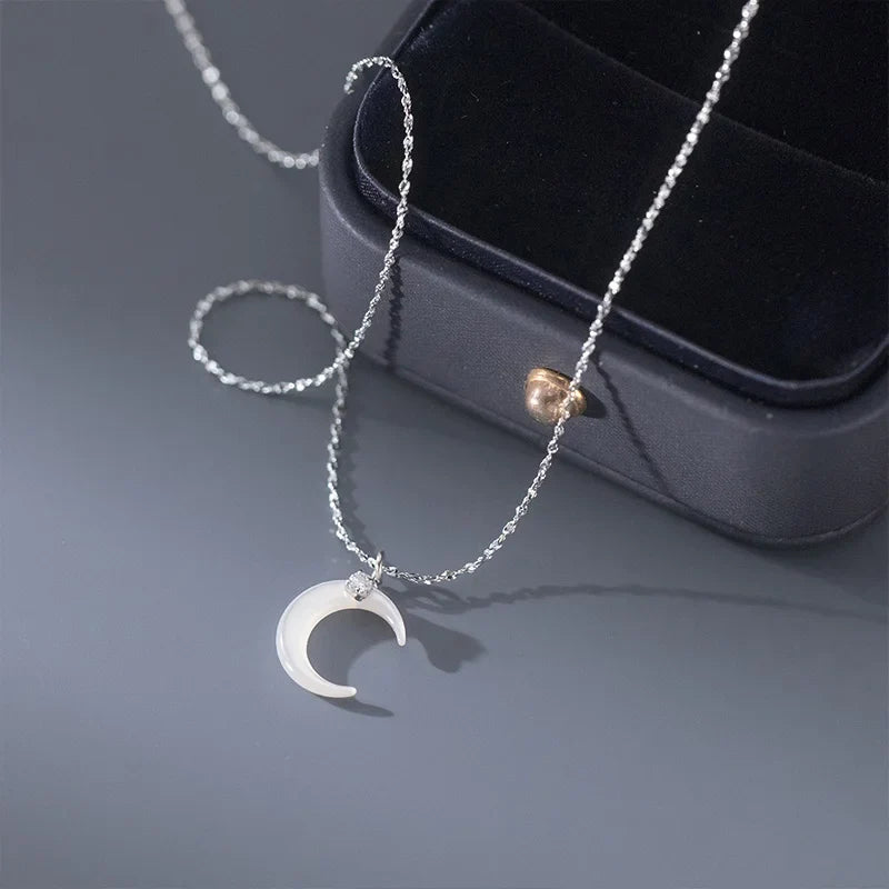 Collar Gargantilla Luna y Concha con Zirconias