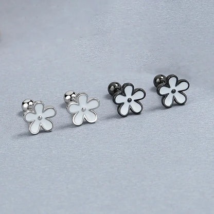 Aretes Flores en Blanco o Negro