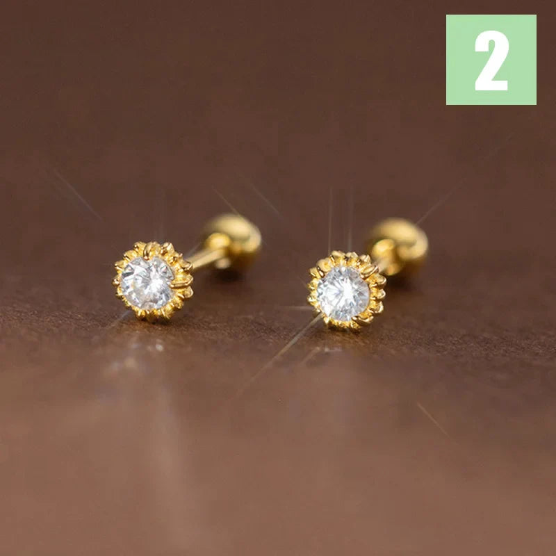 Aretes Clásicos con Zirconia Blanca