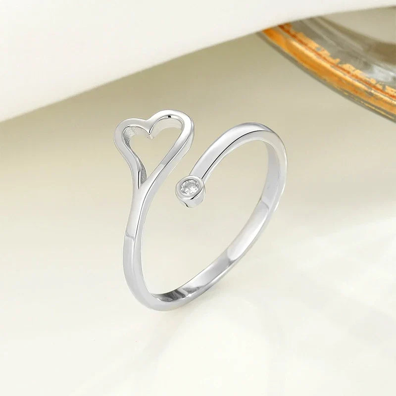 Anillo Corazón Calado Sencillo