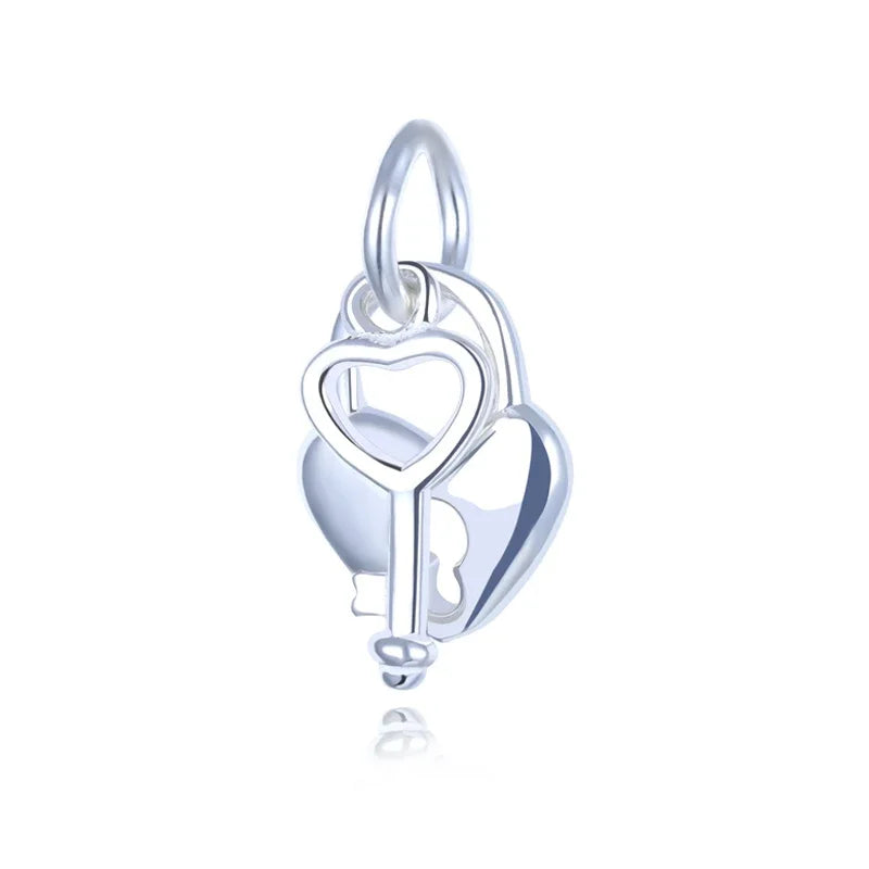 Dije Llave con Corazón en Cuatro Estilos