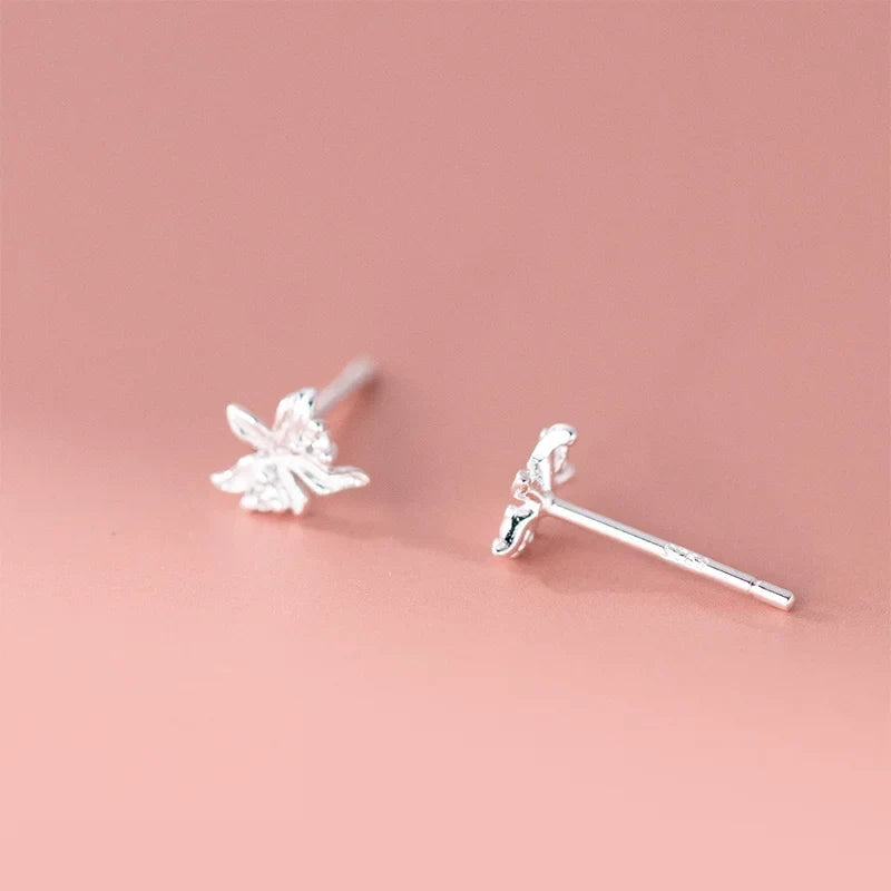 Aretes Flor de Botón Plateados