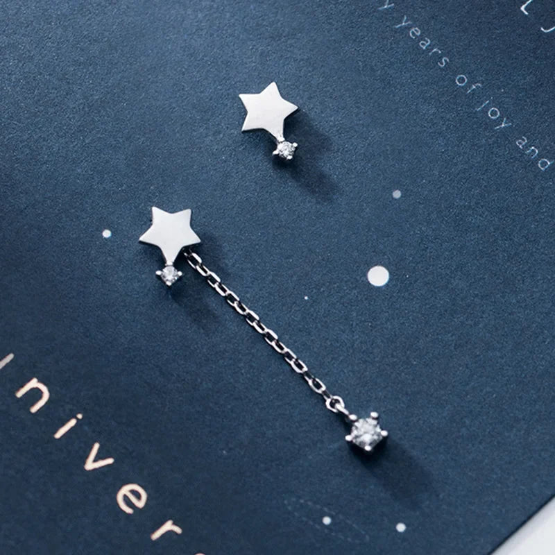 Aretes Asimétricos Estrella con Cadena