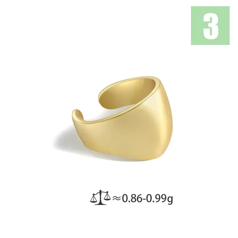 Ear Cuff Moderno en Ocho Estilos