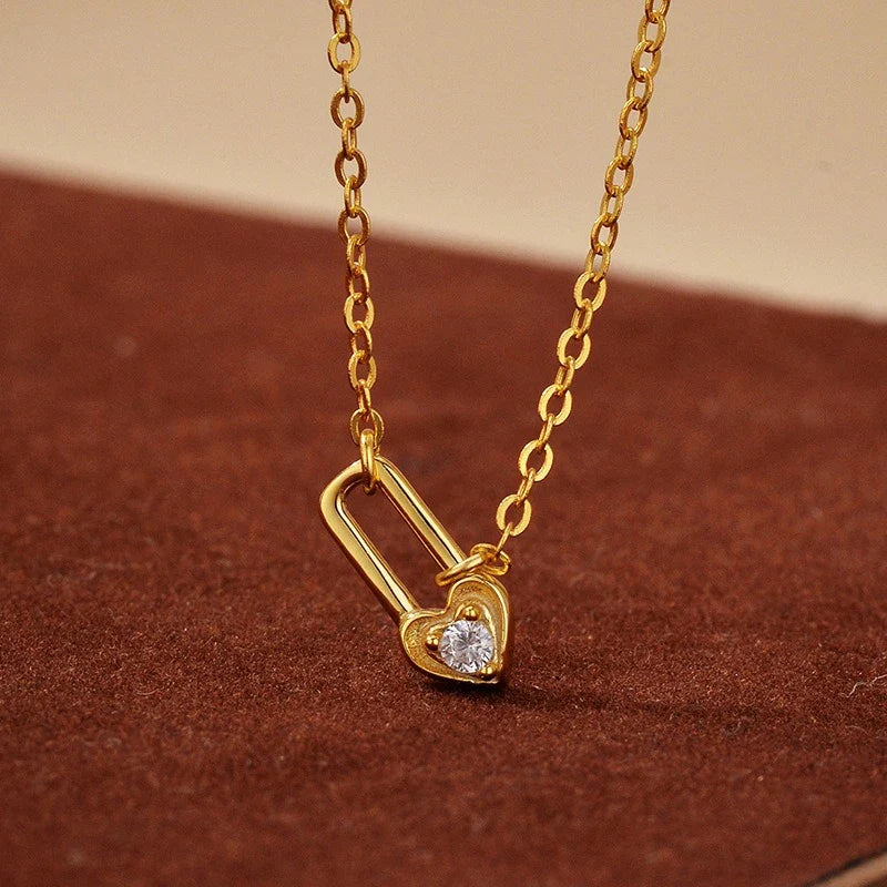 Collar Candado Corazón Sencillo con Zirconias